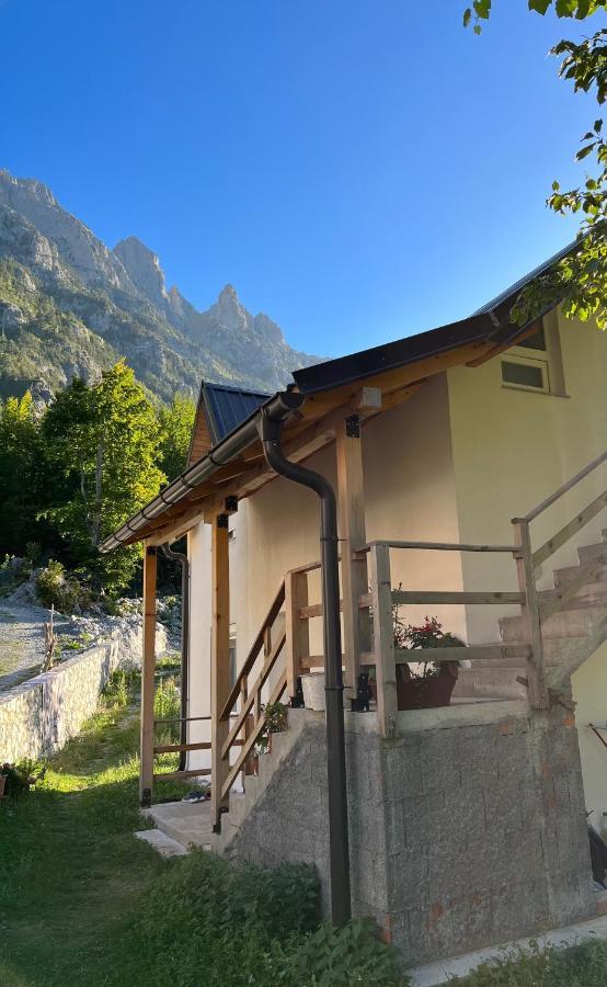 Guesthouse Gezim Selimaj วัลโบเนอ ภายนอก รูปภาพ